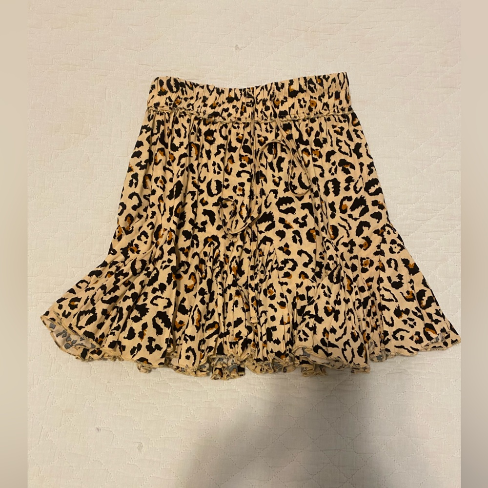 NWOT Leopard print skirt